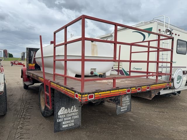 Image of International Loadstar 1600 equipment image 1