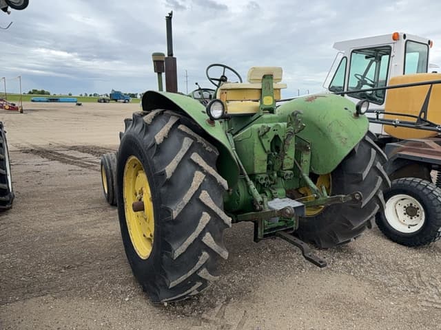 Image of John Deere 3010 equipment image 1