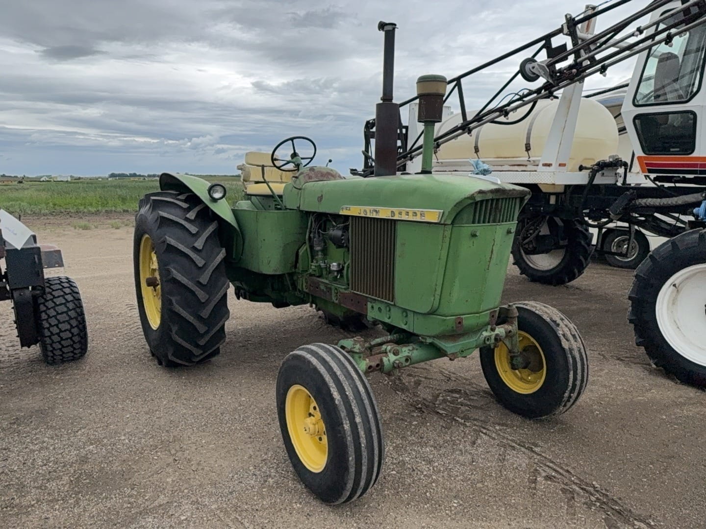 John Deere 3010 Equipment Image0