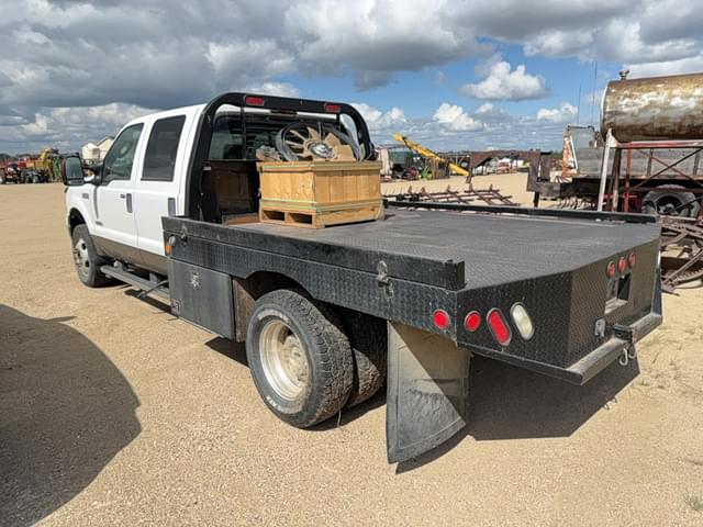 Image of Ford F-350 equipment image 1