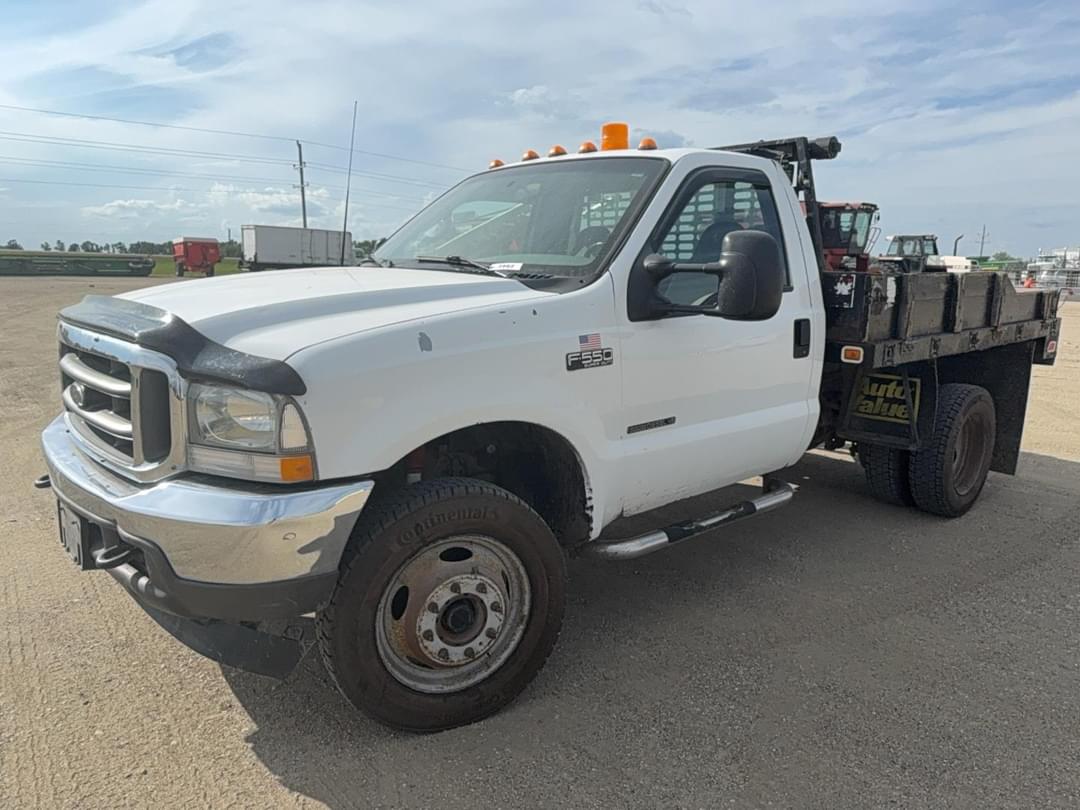 Image of Ford F-550 Primary image