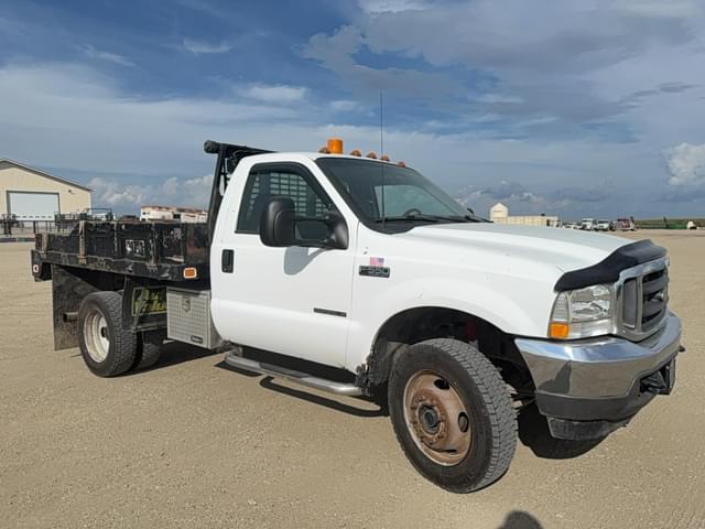 Image of Ford F-550 equipment image 3