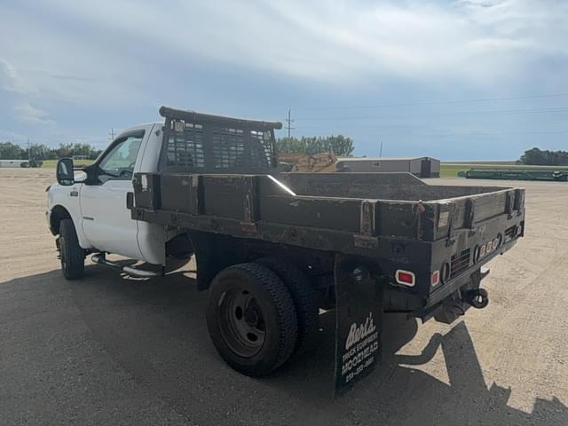 Image of Ford F-550 equipment image 1