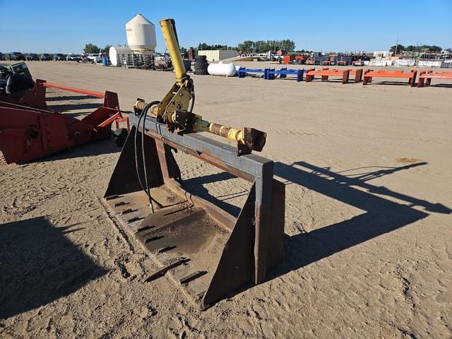 Image of Farmhand F235 equipment image 4