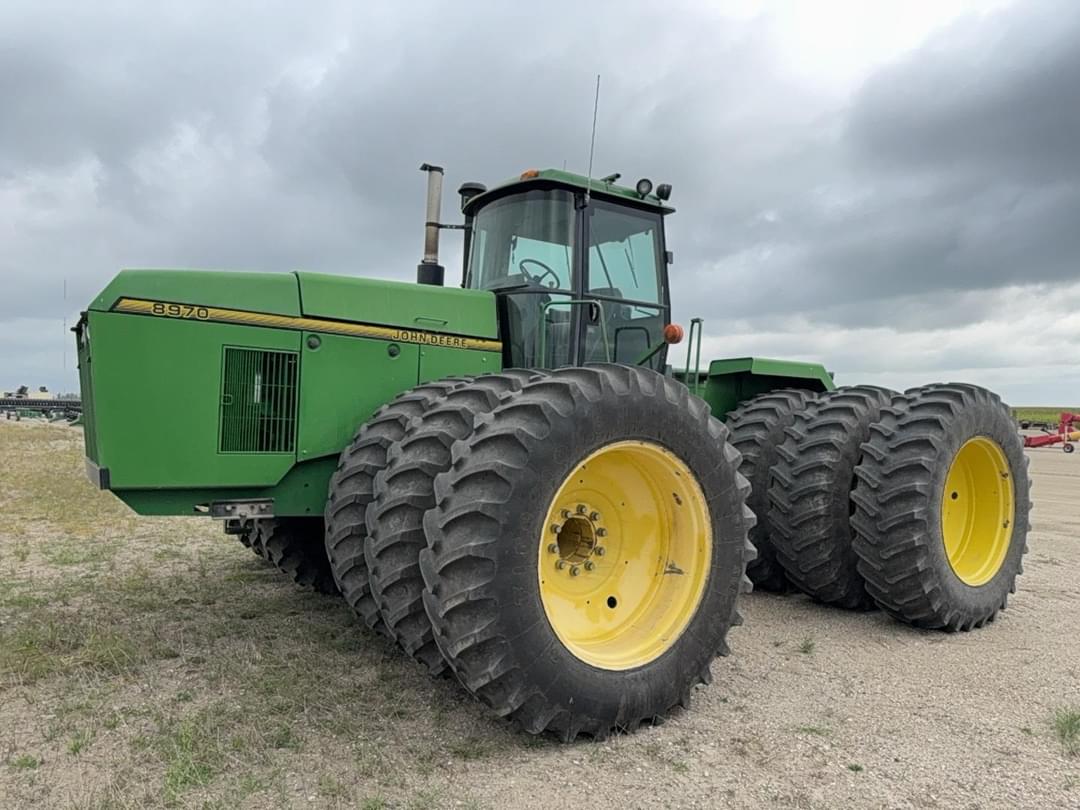 Image of John Deere 8970 Primary image