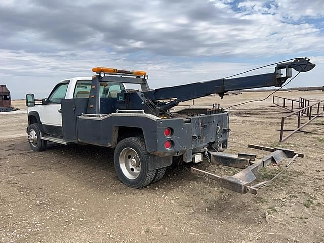 Image of Chevrolet 3500 equipment image 2