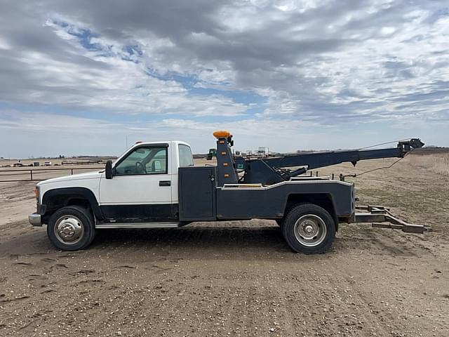 Image of Chevrolet 3500 equipment image 1