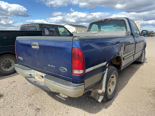 Image of Ford F-150 equipment image 3