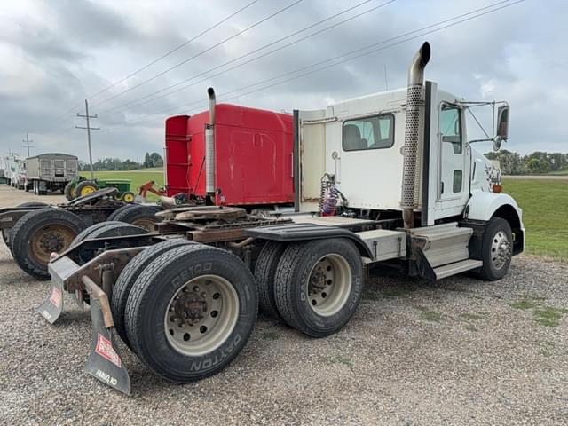 Image of Kenworth T800 equipment image 3
