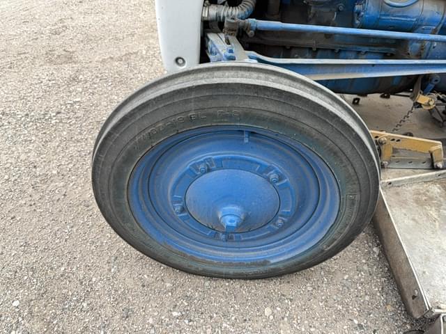 Image of Ford 9N equipment image 4