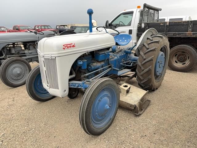 Image of Ford 9N equipment image 3