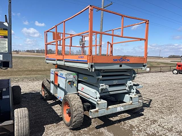 Image of Sky Jack SJ8831 equipment image 4