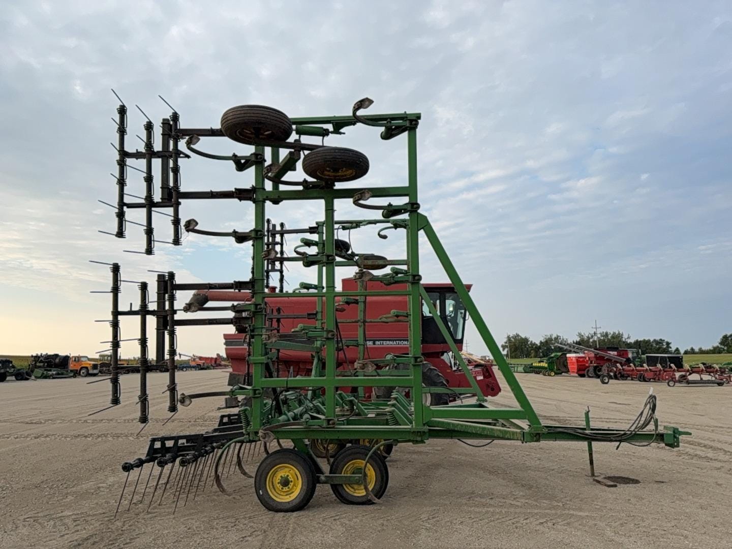 John Deere 1610 Equipment Image0