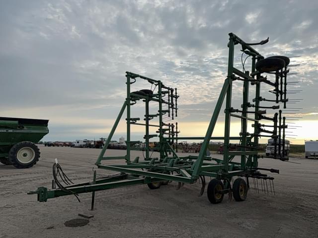 Image of John Deere 1610 equipment image 4