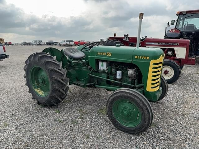 Image of Oliver Super 55 equipment image 4