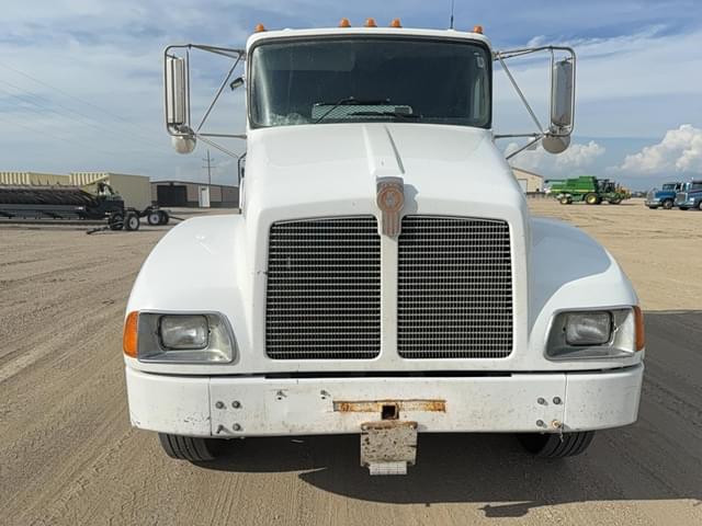 Image of Kenworth T300 equipment image 3