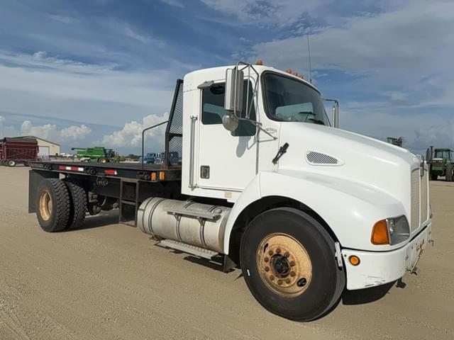 Image of Kenworth T300 equipment image 2