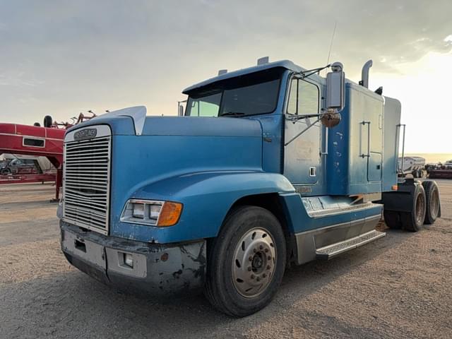 Image of Freightliner FLD120 equipment image 4