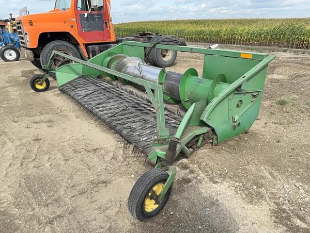 Image of John Deere 224 equipment image 3