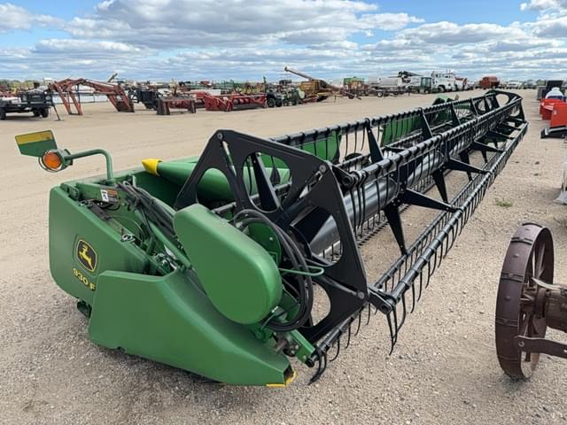 Image of John Deere 930 equipment image 4
