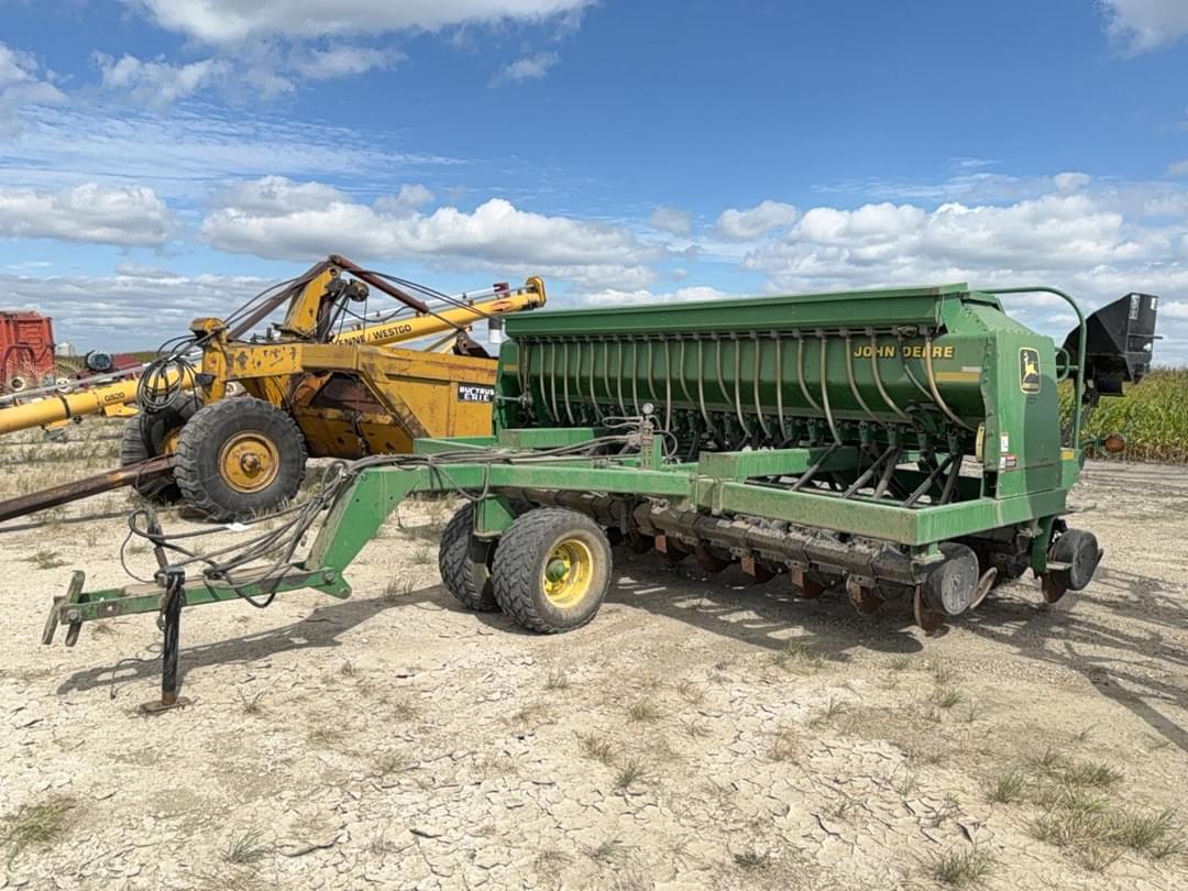 Image of John Deere 1560 Primary image