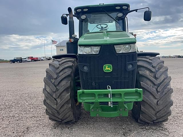 Image of John Deere 8370R equipment image 2