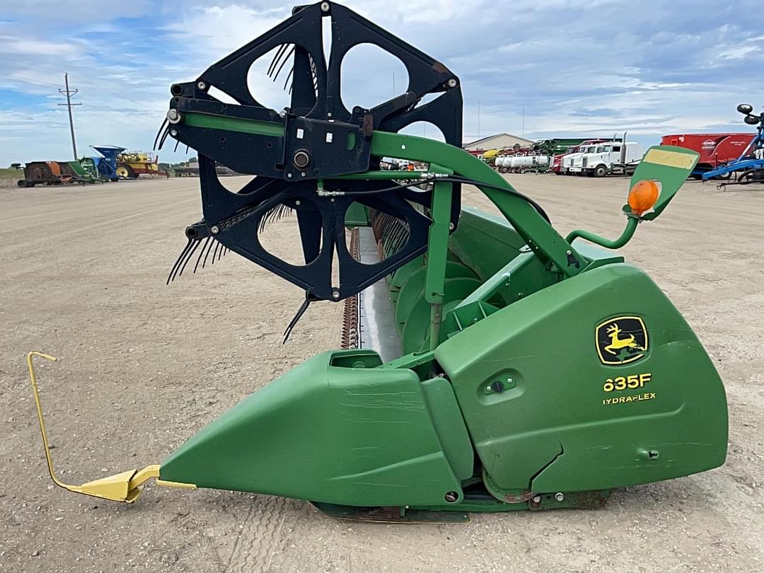 Image of John Deere 635F Primary image