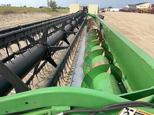Image of John Deere 635F equipment image 3