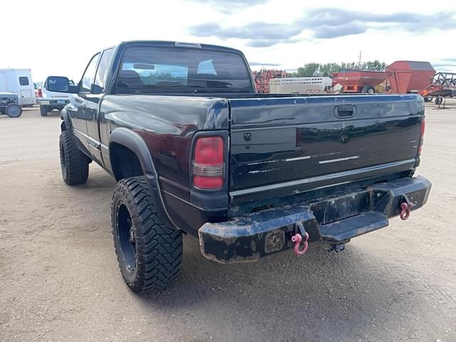Image of Dodge Ram 2500 equipment image 4