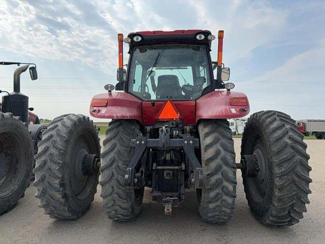 Image of Case IH Magnum 240 equipment image 2