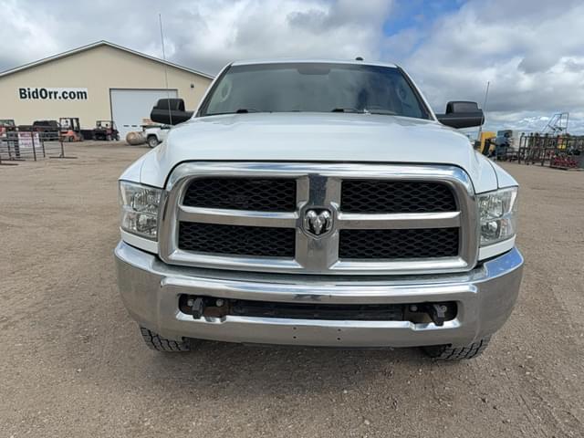 Image of Dodge Ram 2500 equipment image 3