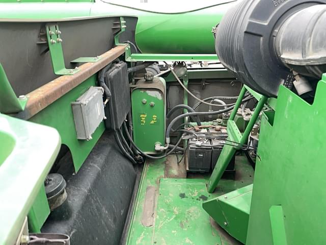 Image of John Deere 9760 STS equipment image 2
