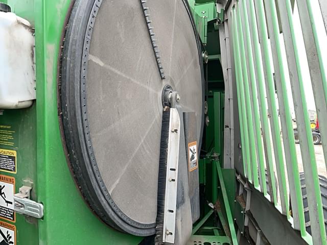 Image of John Deere 9760 STS equipment image 1