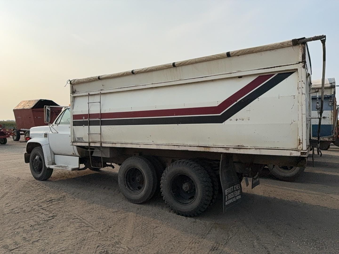 1975 Chevrolet C60 Equipment Image0