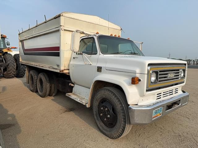 Image of Chevrolet C60 equipment image 3