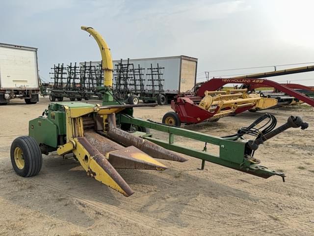 Image of John Deere 3940 equipment image 4