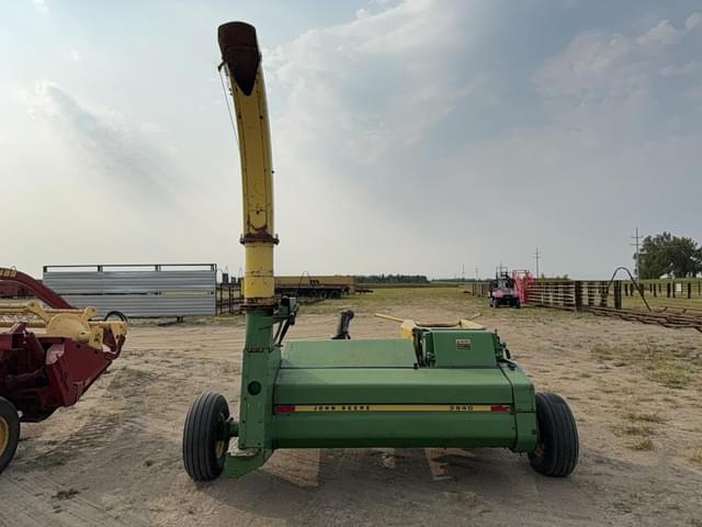 Image of John Deere 3940 equipment image 2