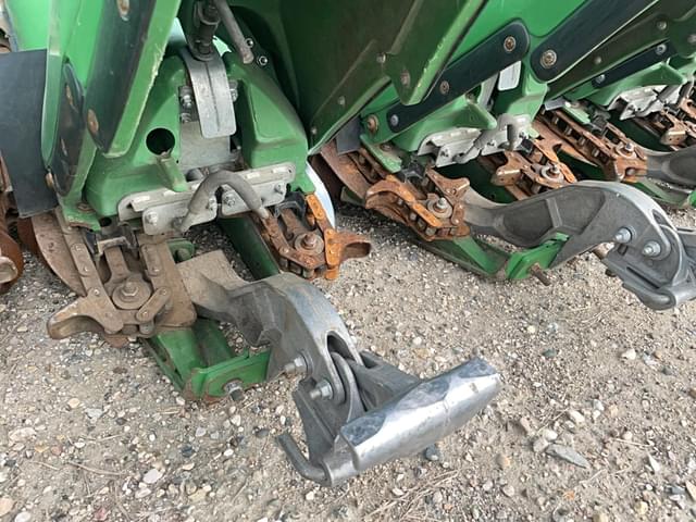 Image of John Deere 618C equipment image 2