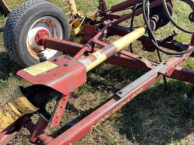 Image of New Holland 456 equipment image 3