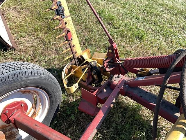 Image of New Holland 456 equipment image 2