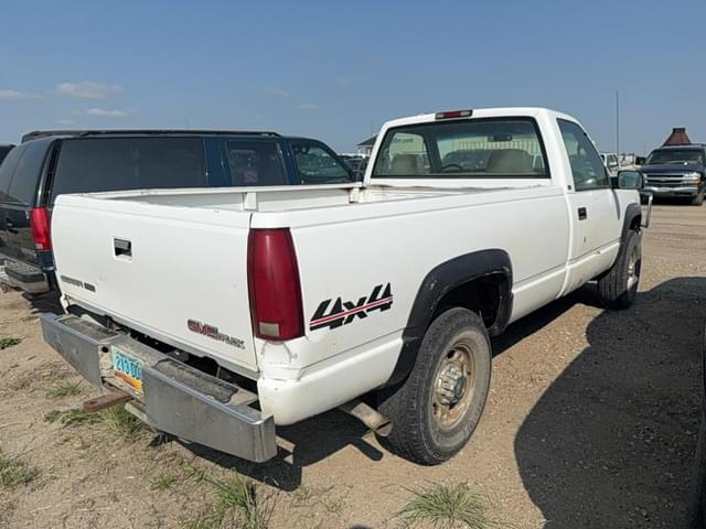 Image of GMC 2500 equipment image 3