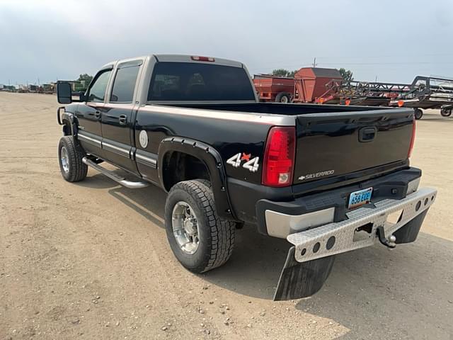Image of Chevrolet 1500HD equipment image 4