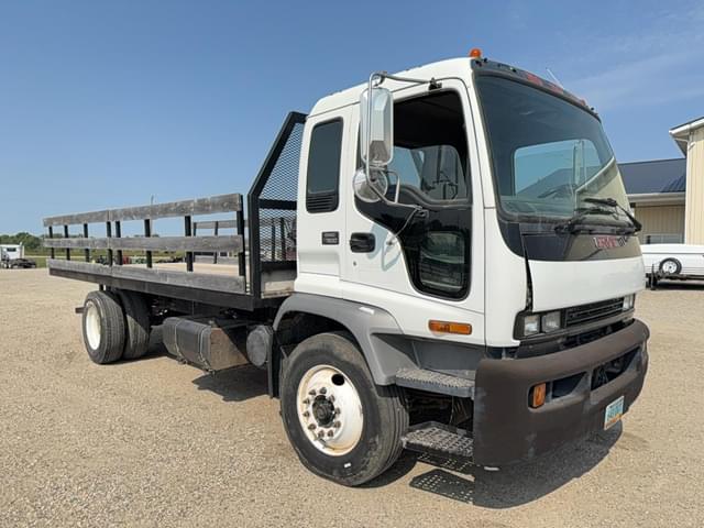 Image of GMC T7500 equipment image 4