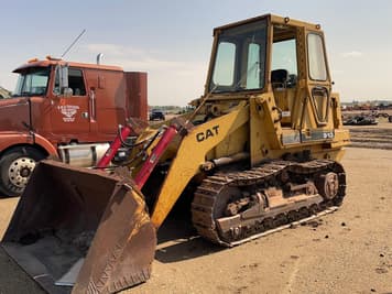 Main image Caterpillar 943
