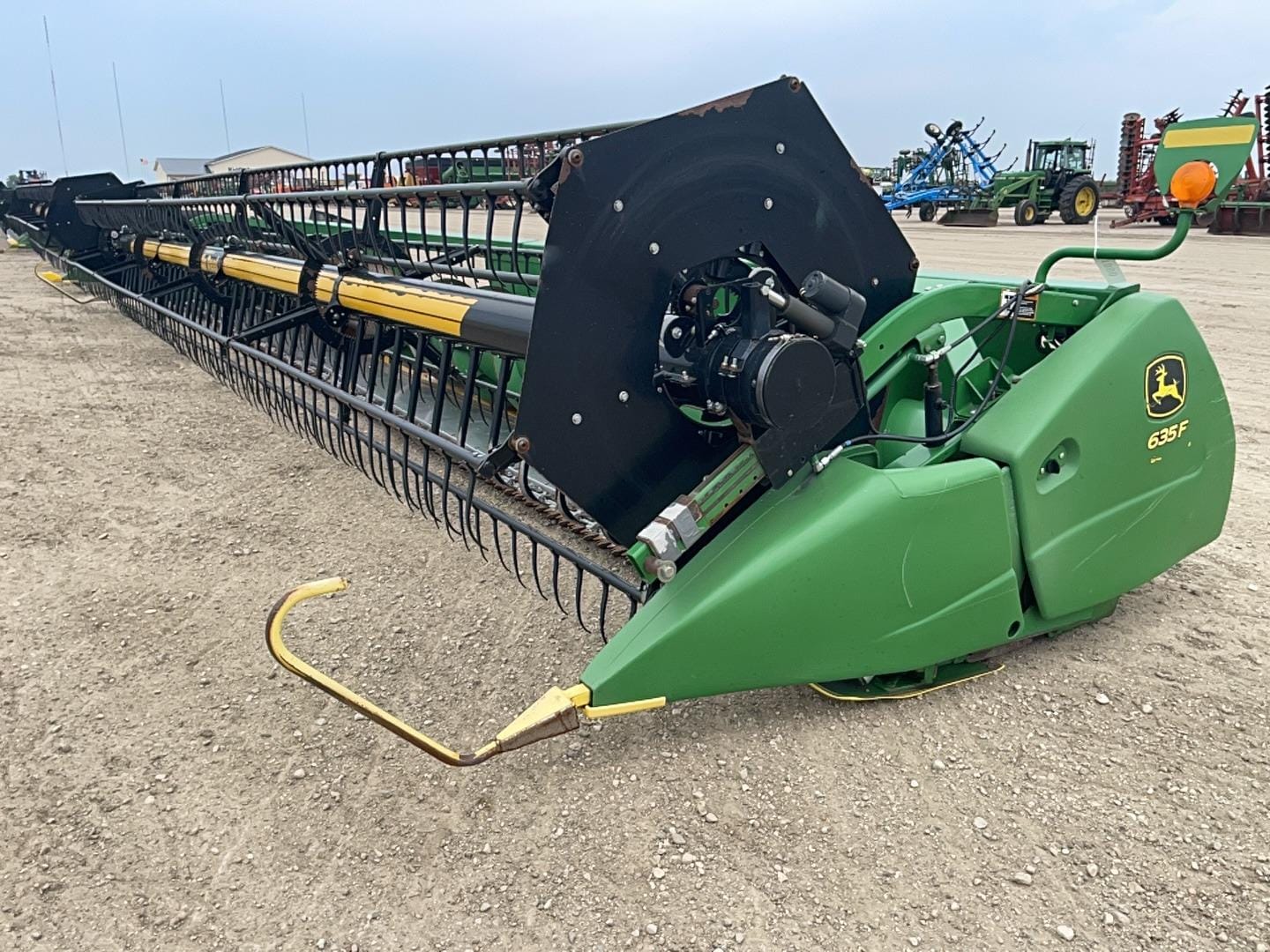 Main image John Deere 635F