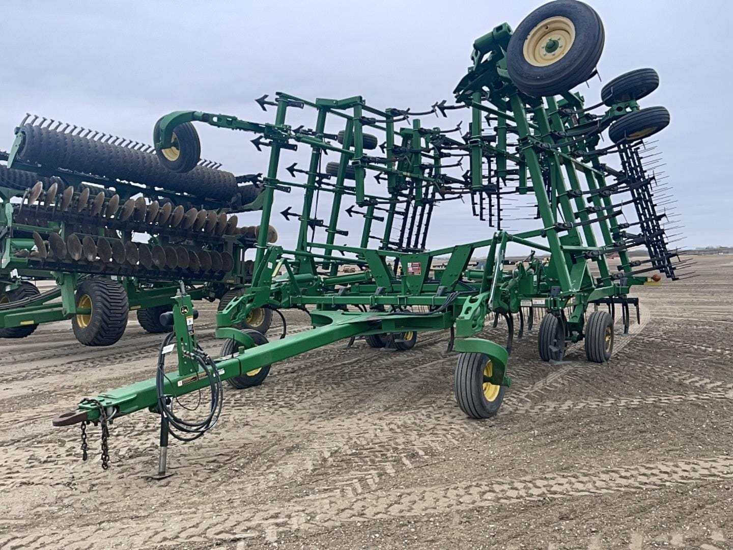 Main image John Deere 2210