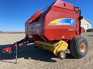 2013 New Holland BR7090 Equipment Image0