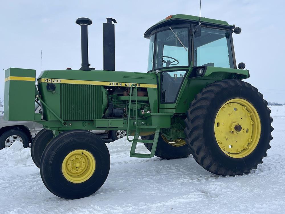 Main image John Deere 4430
