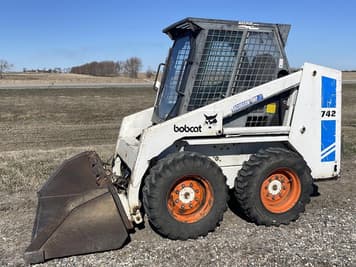 Main image Bobcat 742
