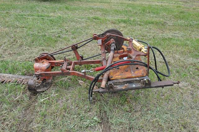 Image of International Harvester 1000 equipment image 1